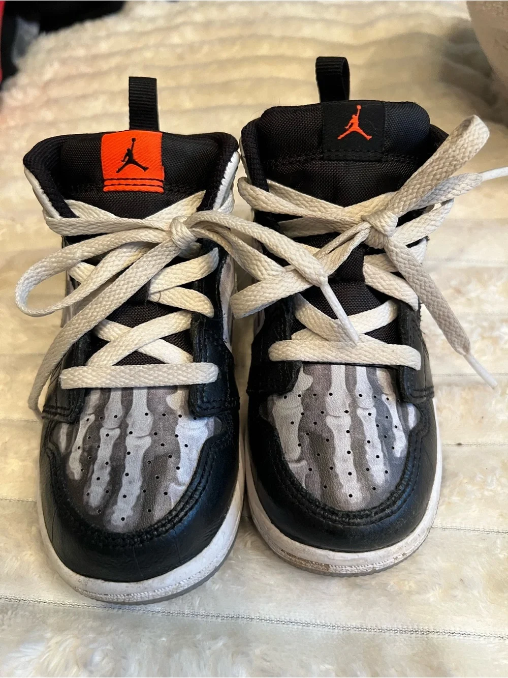 Jordan 1 Kids' Black, Gray & Orange Mid-Top Sneakers Sz 8C